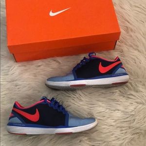 Women’s Nike lunar sculpt size 7.5